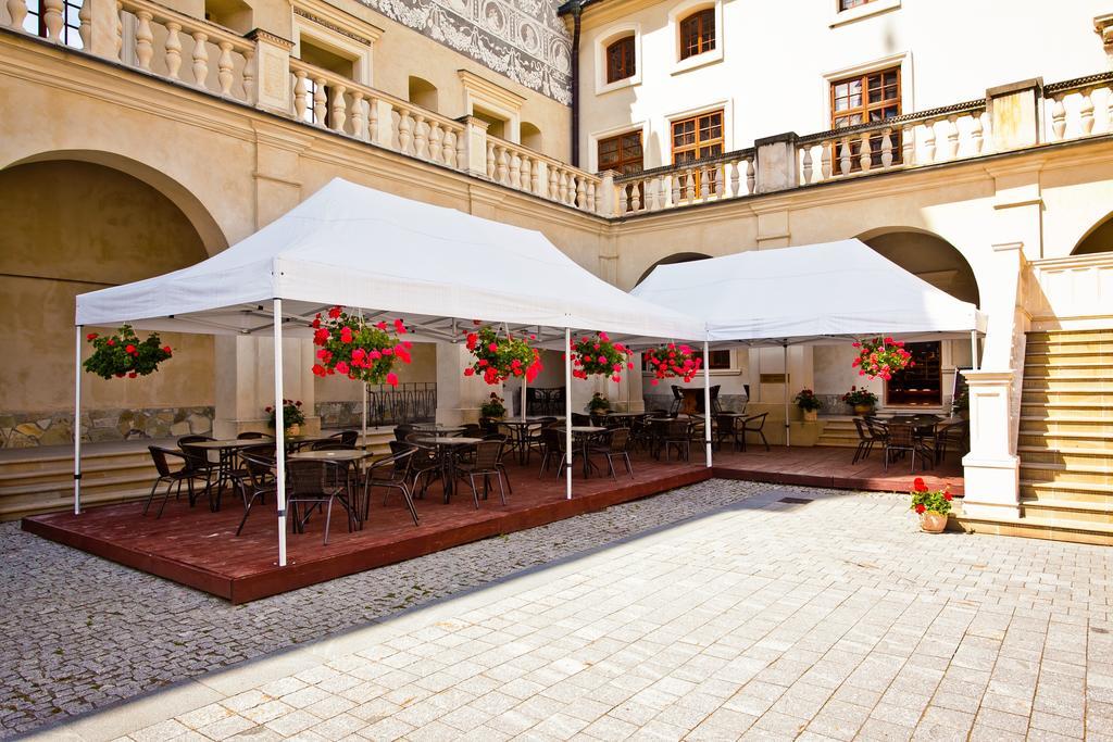 Zamek W Krasiczynie Hotel Exterior foto