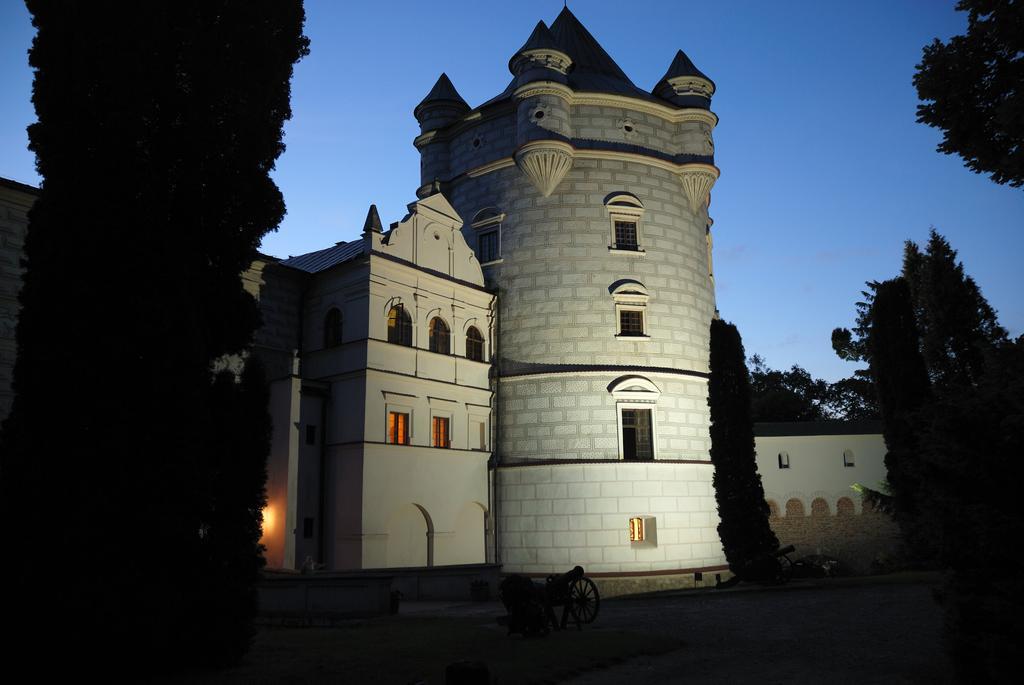 Zamek W Krasiczynie Hotel Exterior foto