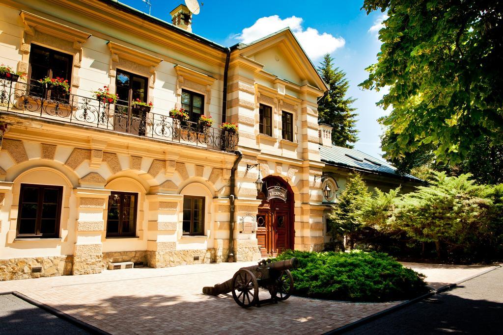 Zamek W Krasiczynie Hotel Exterior foto